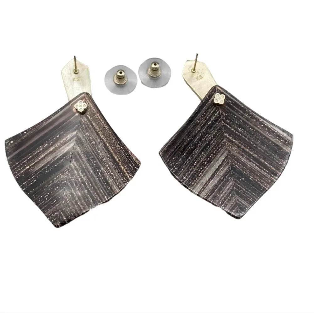 KENDRA‎ SCOTT 